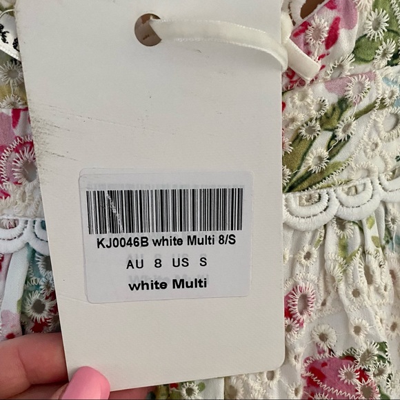 Indikah by Angel Biba Floral Eyelet Apron Mini Dress Size Small - Picture 7 of 11